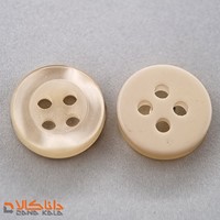 دکمه چهار سوراخ سایز 18