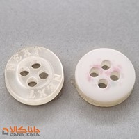 دکمه چهار سوراخ سایز 18