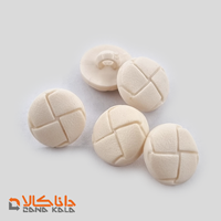 دکمه پایه دار سایز 22 کرمی(قیمت صحیح است و موجود می باشد)