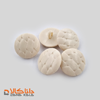 دکمه پایه دار سایز 32 کرمی(قیمت صحیح است و موجود می باشد)