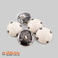 دکمه پایه دار سایز 44 کرمی(قیمت صحیح است و موجود می باشد)